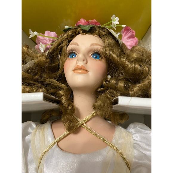 Seymour Mann Aurora Bridal Porcelain Doll A Connoisseur Collection - Picture 3 of 12